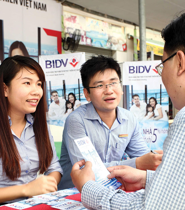 Banks slash interest rates