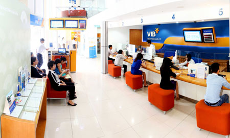 VIB offers preferential loans to garment enterprises