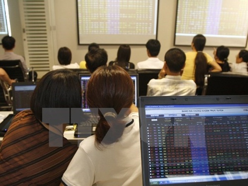 VN stocks rebound as investors find opportunities