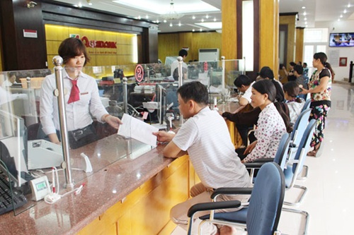 Moody's assigns first-time ratings to two VN banks