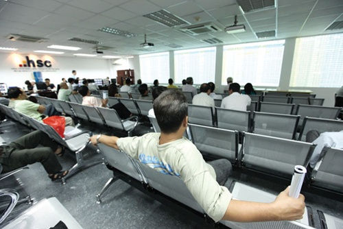 Oil prices lift VN stocks in early trading