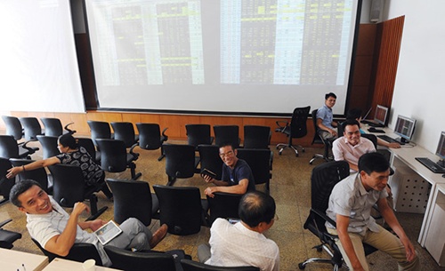 VN stocks up on investor confidence