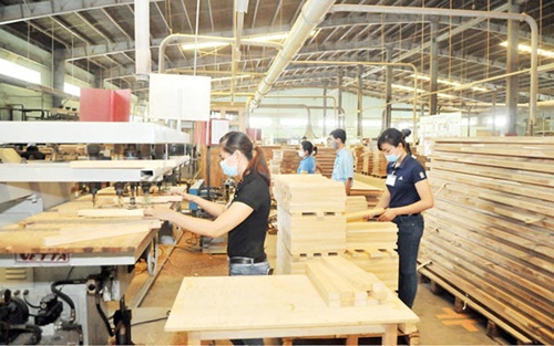 Vingroup subsidiary suspends loan swap with furniture firm