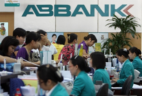 VN State Bank urges mergers and acquisitions