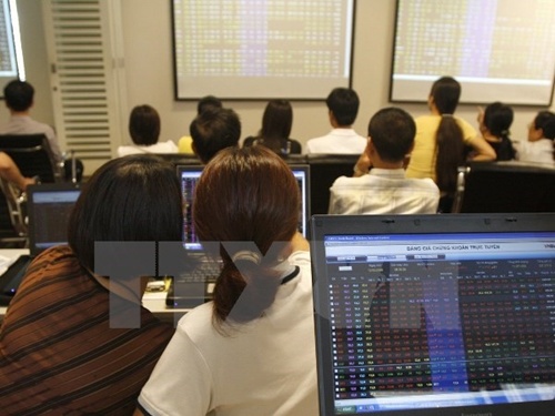 VN shares decline on foreign selling