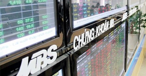 VN stocks end lower on uncertainty over Trump