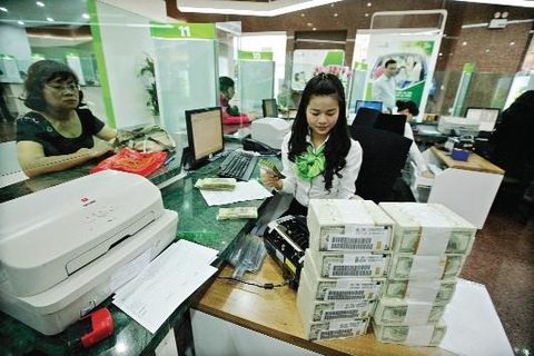 SBV allows banks to loan foreign cash