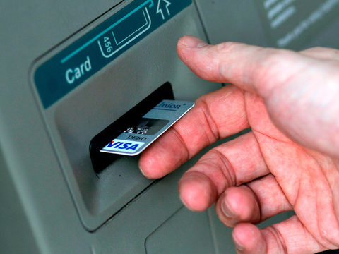 State Bank set limits on credit card compensation
