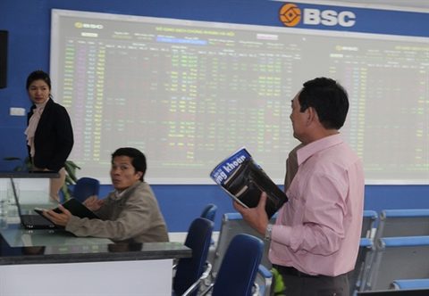 Sabeco hits ceiling price, VN-Index rises