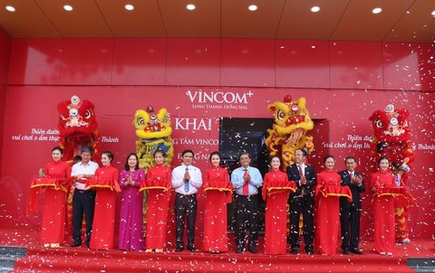 Vingroup launches new trade center model Vincom +