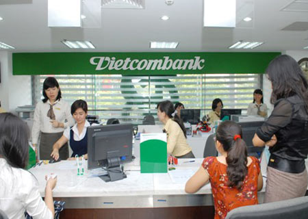 Vietcombank plans to support restructuring of ailing bank
