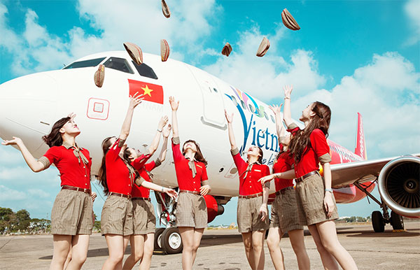 Vietjet stock reaches ceiling price on first day of trading