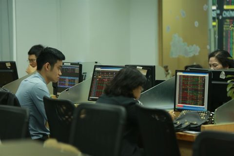 VN shares buoyed by Fed hike