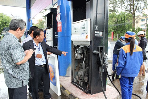 Petrol pump seals increase tax collection