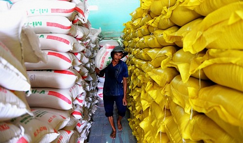 Rice buyers turn to Vietnam as prices stay firm in Thailand, India