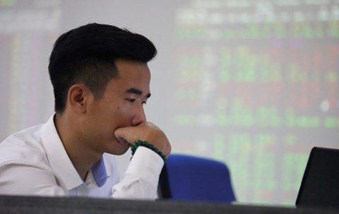 Market rebounds on large-cap stocks’ recovery