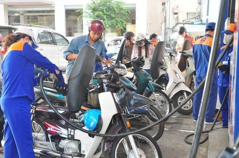 VN increases petrol imports from ASEAN, South Korea