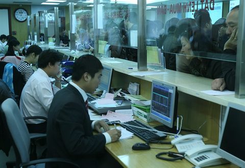 VN Index hits trading value high