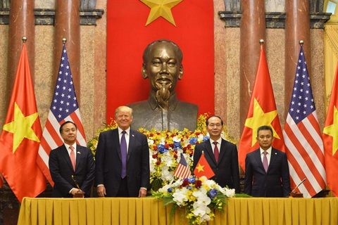 Viet Nam, US sign $12b in trade deals