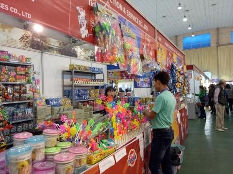 Traditional Lunar New Year shopping in Southeast Asia moves online