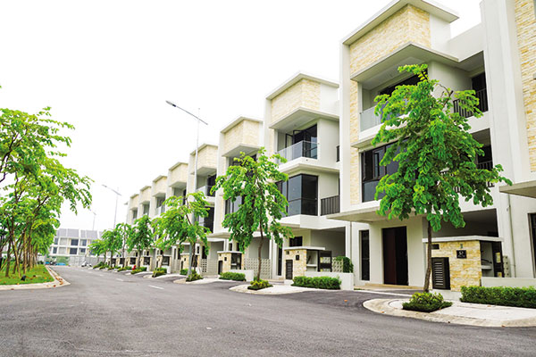 Subdivision of villas as high-end market downs