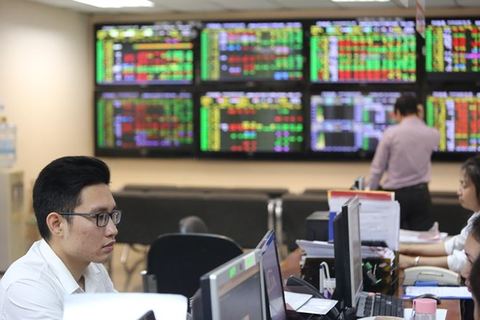 Shares rise in morning trade