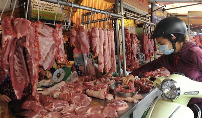 Hot or cold? Vietnamese give icy reception to frozen meat