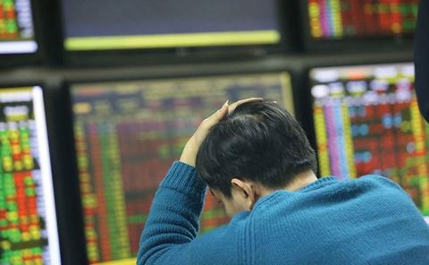 Vietnamese stocks trade with uncertainty amidst investor pessimism