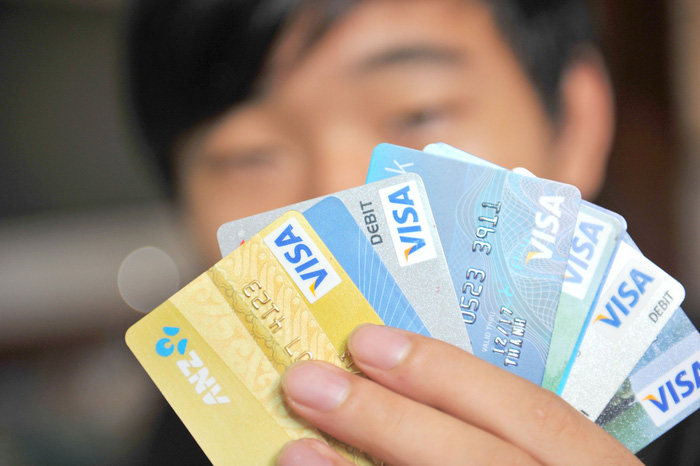 Millions of bank cards left unused as Vietnamese lenders rush to meet targets