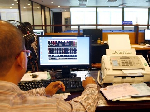 VN Index seen to rise amid volatility, weak liquidity