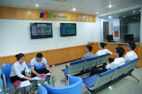 Shares mixed following strong gains
