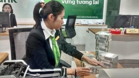Remittances to Vietnam surge ahead of Lunar New Year