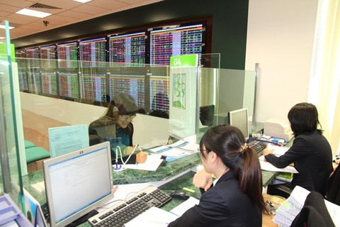 Shares fall for third day of trading