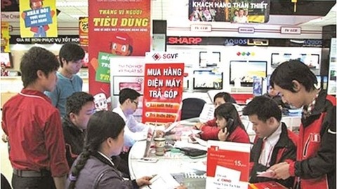 Lenders boost consumer loans at year-end