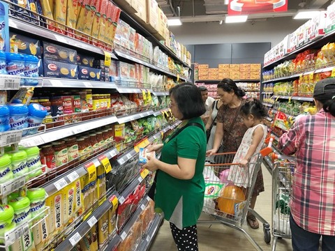 Ample goods, steady prices mark Tet in HCM City