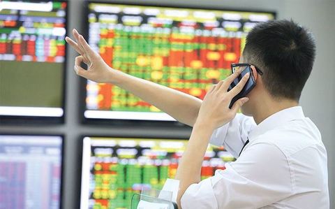 Shares advance on first trading day of Lunar New Year