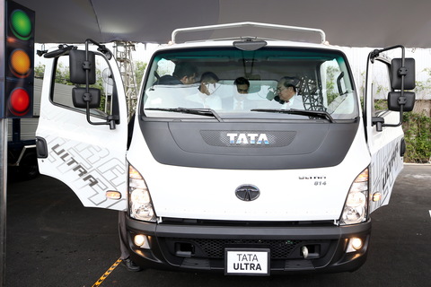Indian company brings truck range to VN