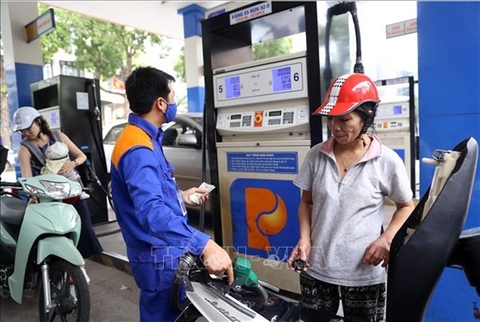 Petrol price slightly drop