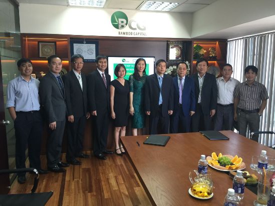 Board members and key personnel of BCG and 1-5 Auto at the signing ceremony  