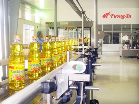 Cooking oil company Tuong An (TAC) sees profit up, revenue down this year