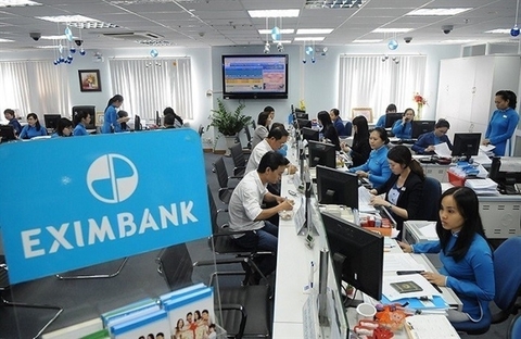 VN-Index tumbles in late sell-offs