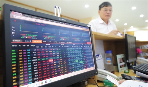 Foreign capital keeps flowing out to weigh on VN stocks