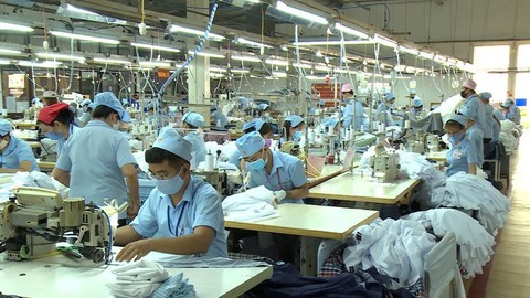 Viet Nam’s nine-month economic growth lowest in 10 years