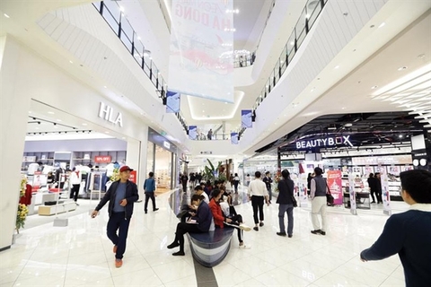 Retailers rush to expand market share