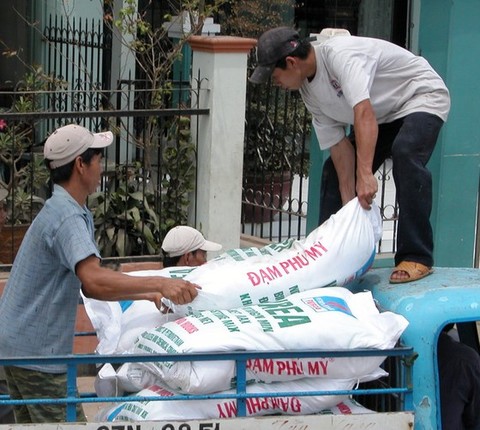Fertiliser prices in Mekong Delta continue to soar