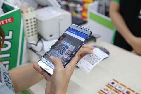 Viet Nam aims to become a cashless country