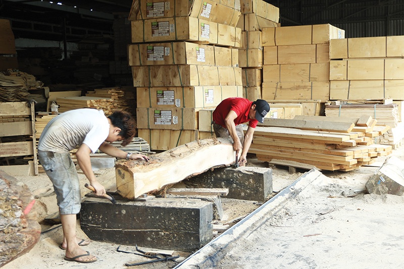 Shortages blight timber businesses