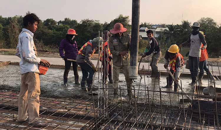 Cambodia sees 8% drop in construction investment in H1